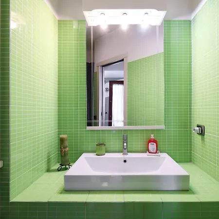 Lattanzio Flat *