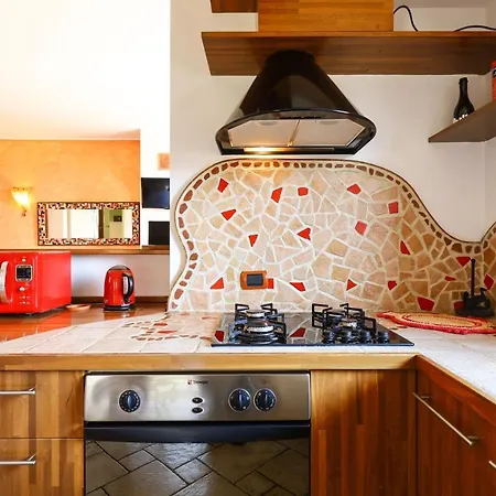 Lattanzio Flat شقة *